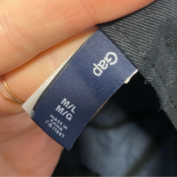 GAP golf hat - unisex M/L - very cute “old man” style - Picture 5 of 5